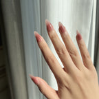 LuxeTip Blush Ombre press on nails medium almond, on hand display 2