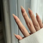 LuxeTip Nude Beige Ombre press on nails medium almond, on hand display 2