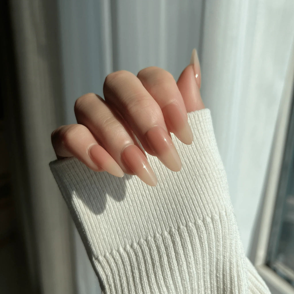 LuxeTip Nude Beige Ombre press on nails medium almond, on hand display 3
