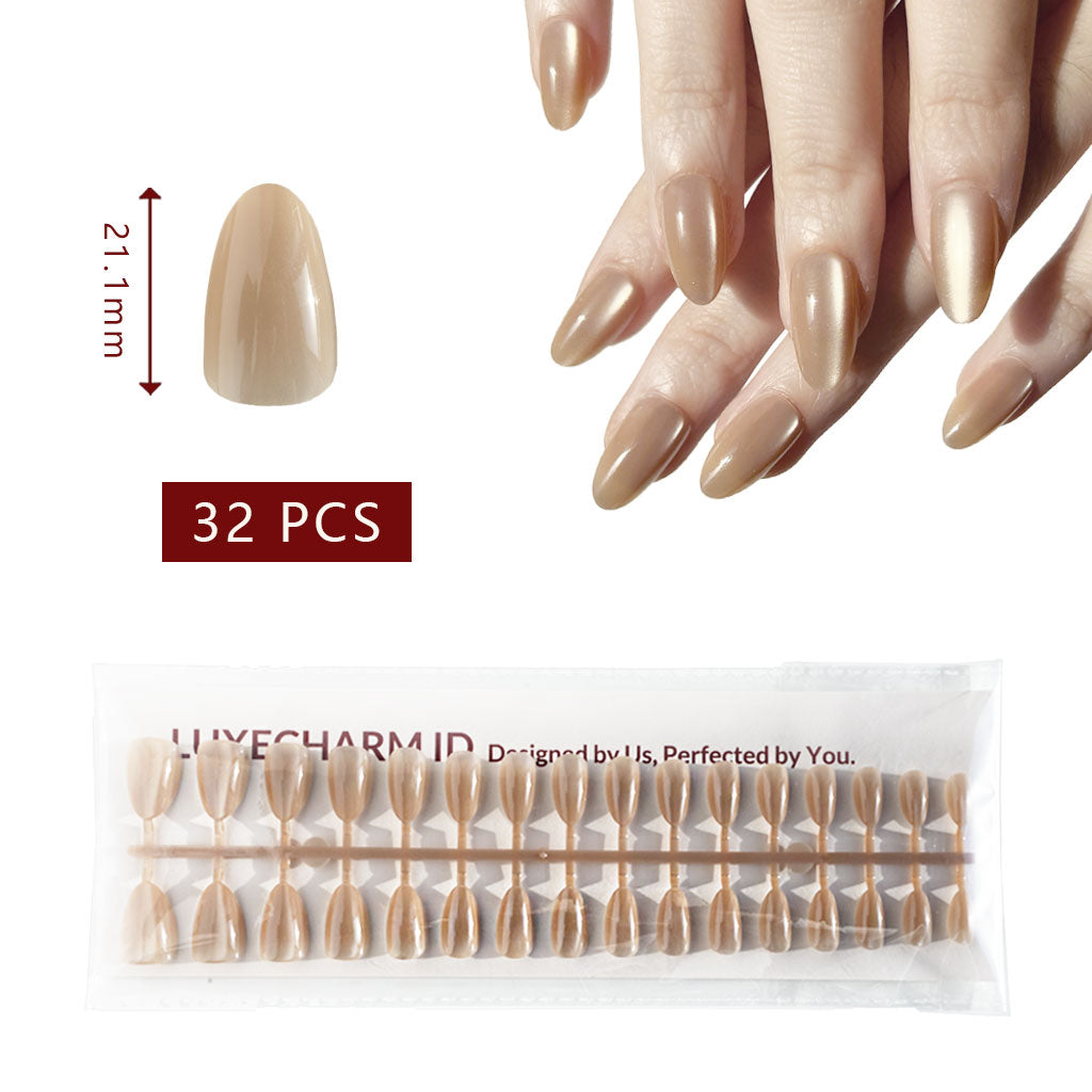 Set of LuxeCharm Sandstone Glow Cat-Eye Nails extensions with packaging and measurement details. Short almond nails. 32 Pieces