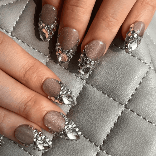 Rhinestone gem shining cat eye press on nails- South Africa. On hand, press on nails match with outfit.