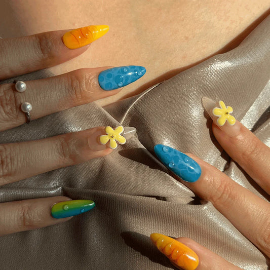 Trendy 3D nails with Starfish and waterdrop designs. Colorful press on nails. On-hand image. 7 press-ons.